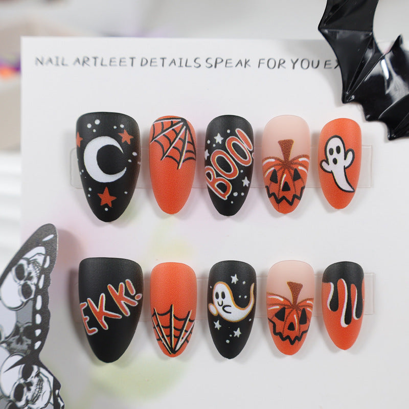 Halloween Kunstnagelset mit Halloween-Motiven und kreativen Designs Karnz