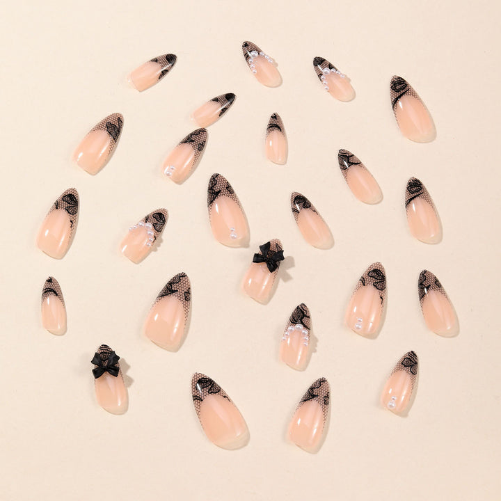 Elegantes Spitzen-Design Nail Art Karnz