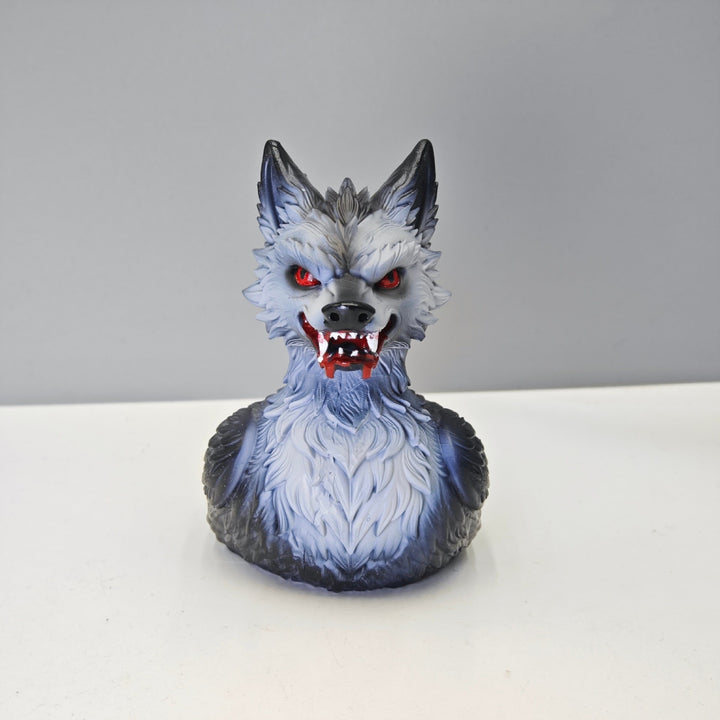 Gruselige Gummi-Ente mit Wolf-Motiv Karnz