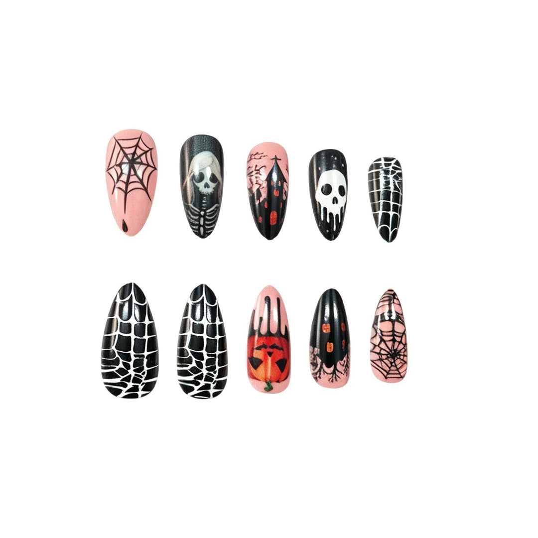 Themenbezogene Halloween Nagelkunst Karnz