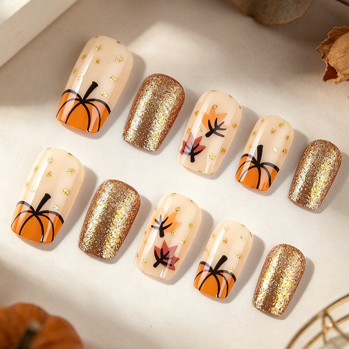 Herbst-inspirierte dekorative Nagelkunst Karnz