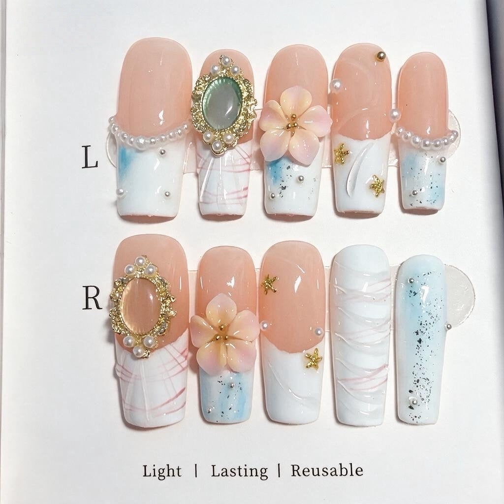 Blumenverzierte Press-On Nagelset