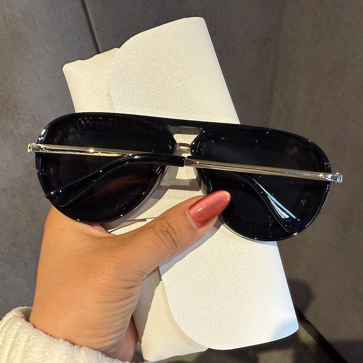 Damen extravagante Herz-Sonnenbrille mit funkelndem Strassrahmen Karnz