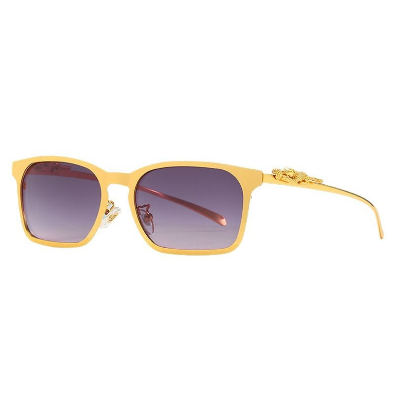 Damen modische oversized Sonnenbrille mit glamourosem Design und goldenen Akzenten Karnz