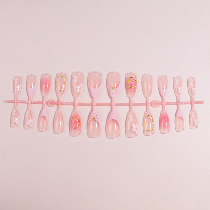 Premium Press-On Nail Set mit dekorativen Akzenten Karnz