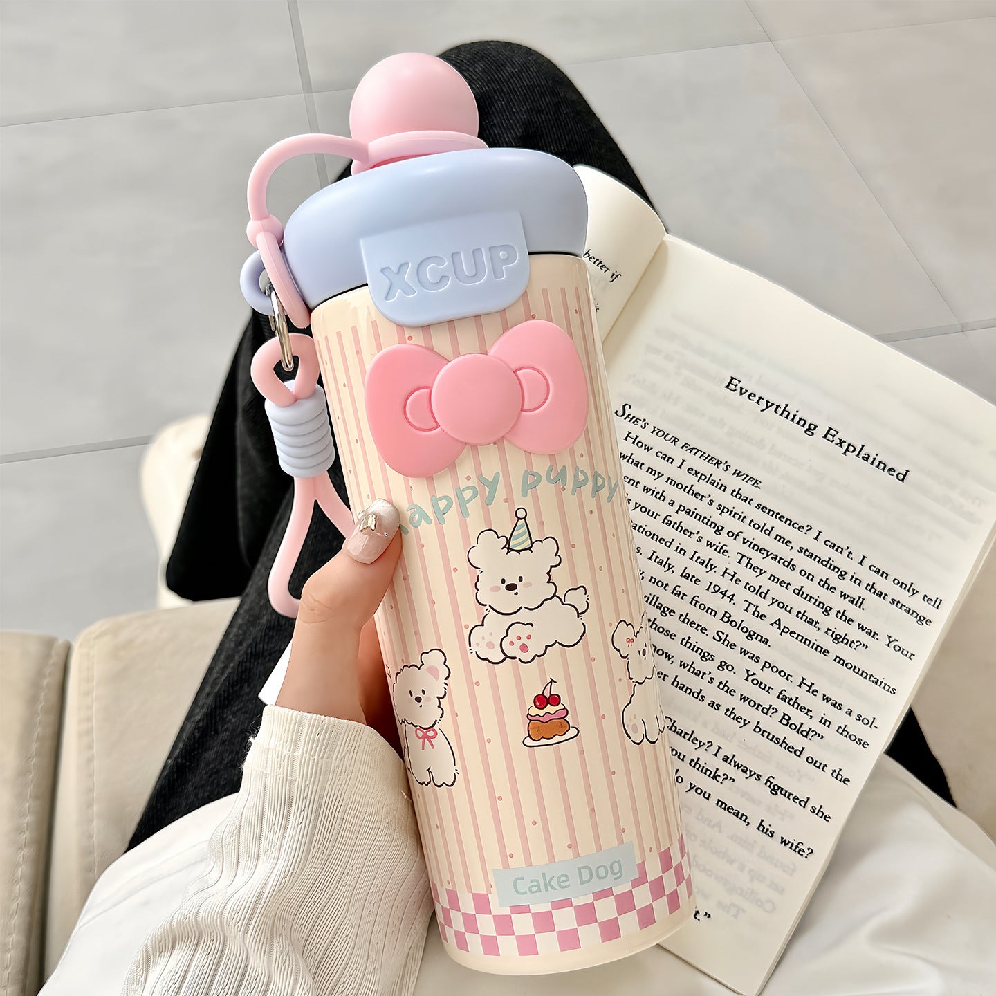 Damen Wasserflasche mit süßem Hasenmotiv und integriertem Karabiner Karnz