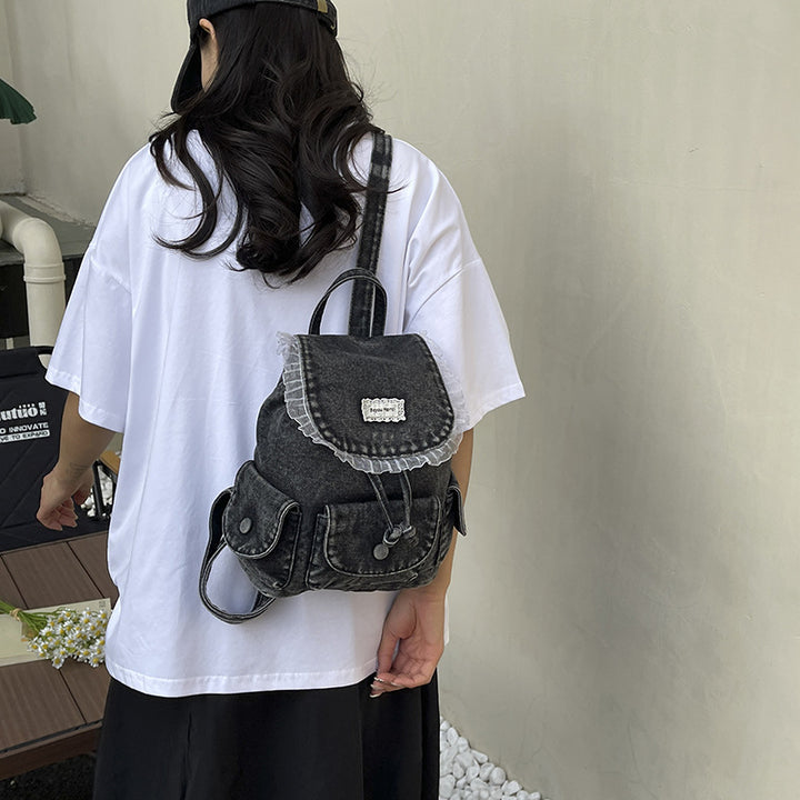 Vintage-inspirierter Rüschdenim-Rucksack