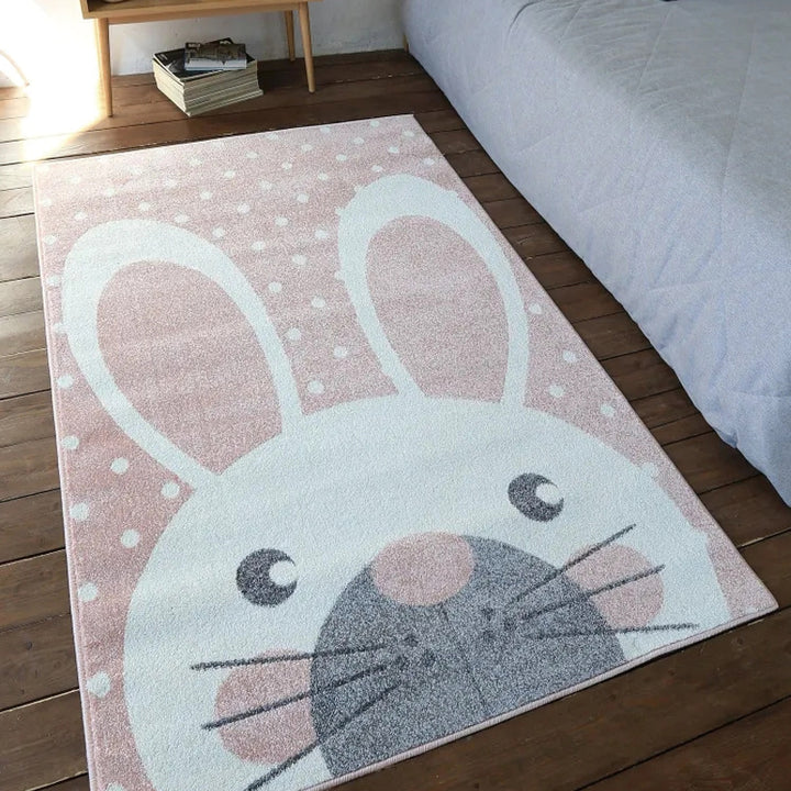 Verspielter katzenmotivierter Teppich