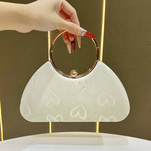 Herz-verzierte Handtasche