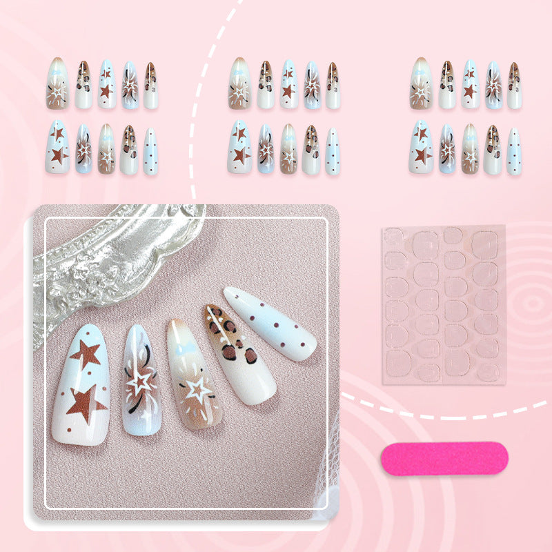 Künstlerisches Stiletto Press-On Nageldesign
