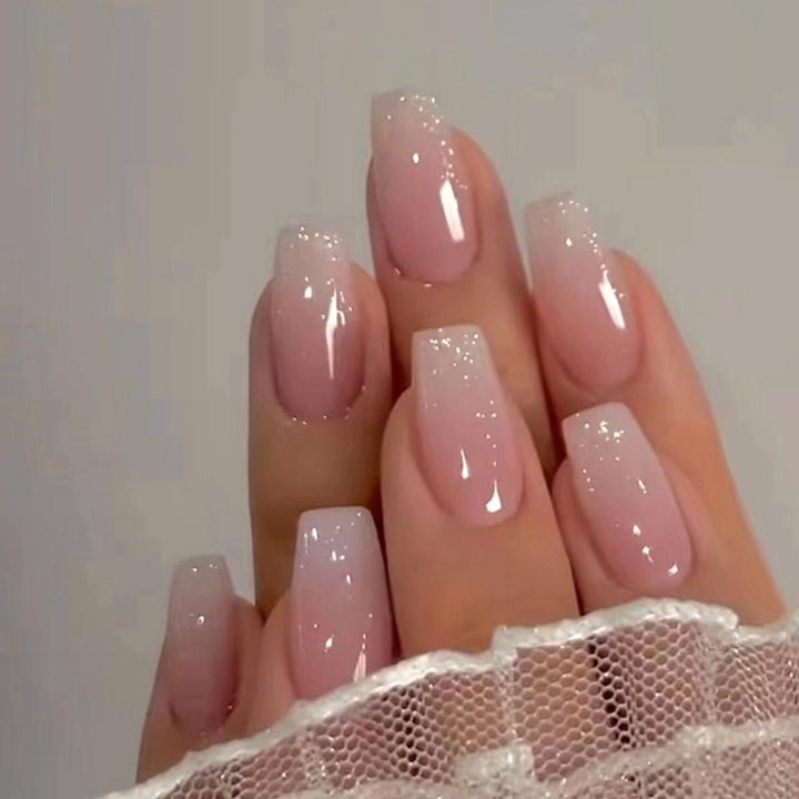 Elegante künstliche Nägel Karnz