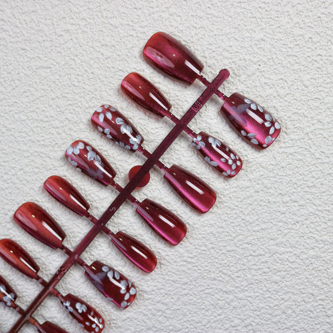 Premium Floral Press-On Nagelkunst Kollektion
