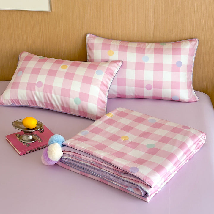 Kinder-Bettwäscheset mit gesteppter Kuscheldecke und kariertem Punktmuster Karnz