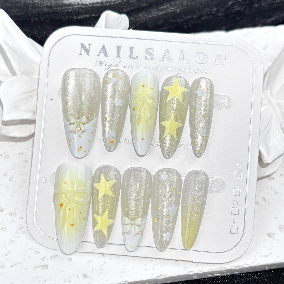 Elegantes florales Nagelkunstset