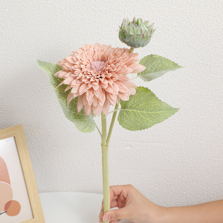 Künstlicher Blumenstrauß mit detailverliebten Blüten und Blättern Karnz