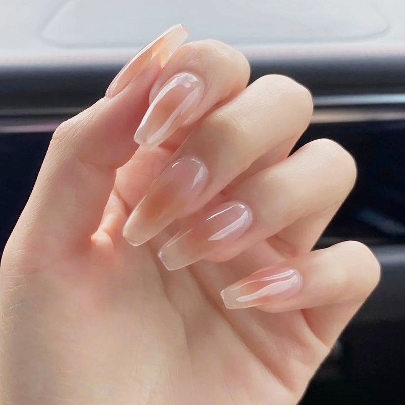 Kunstnagelset mit elegantem French-Tipp und Glitzerakzenten Karnz