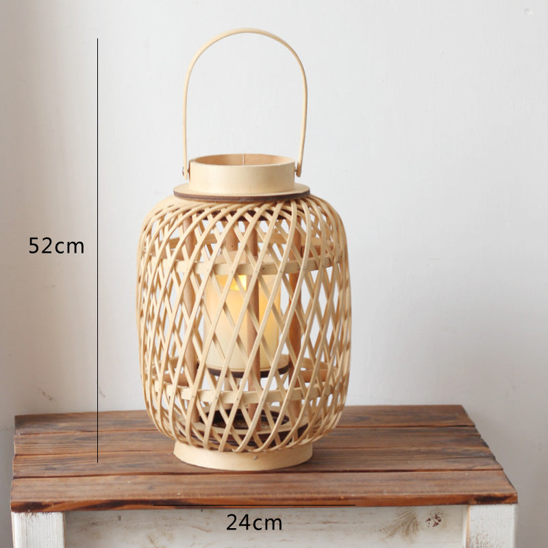 Handgefertigte Rattanlaterne Karnz