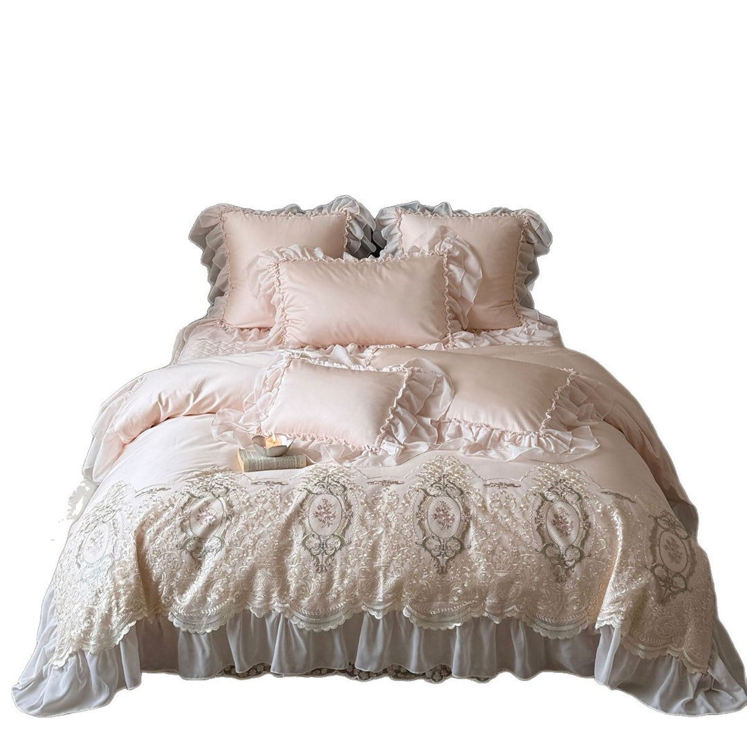 Luxuriöses Satin-Stickerei & durchsichtige Spitze Schichten Duvet Ensemble mit Rüscheneurobezügen