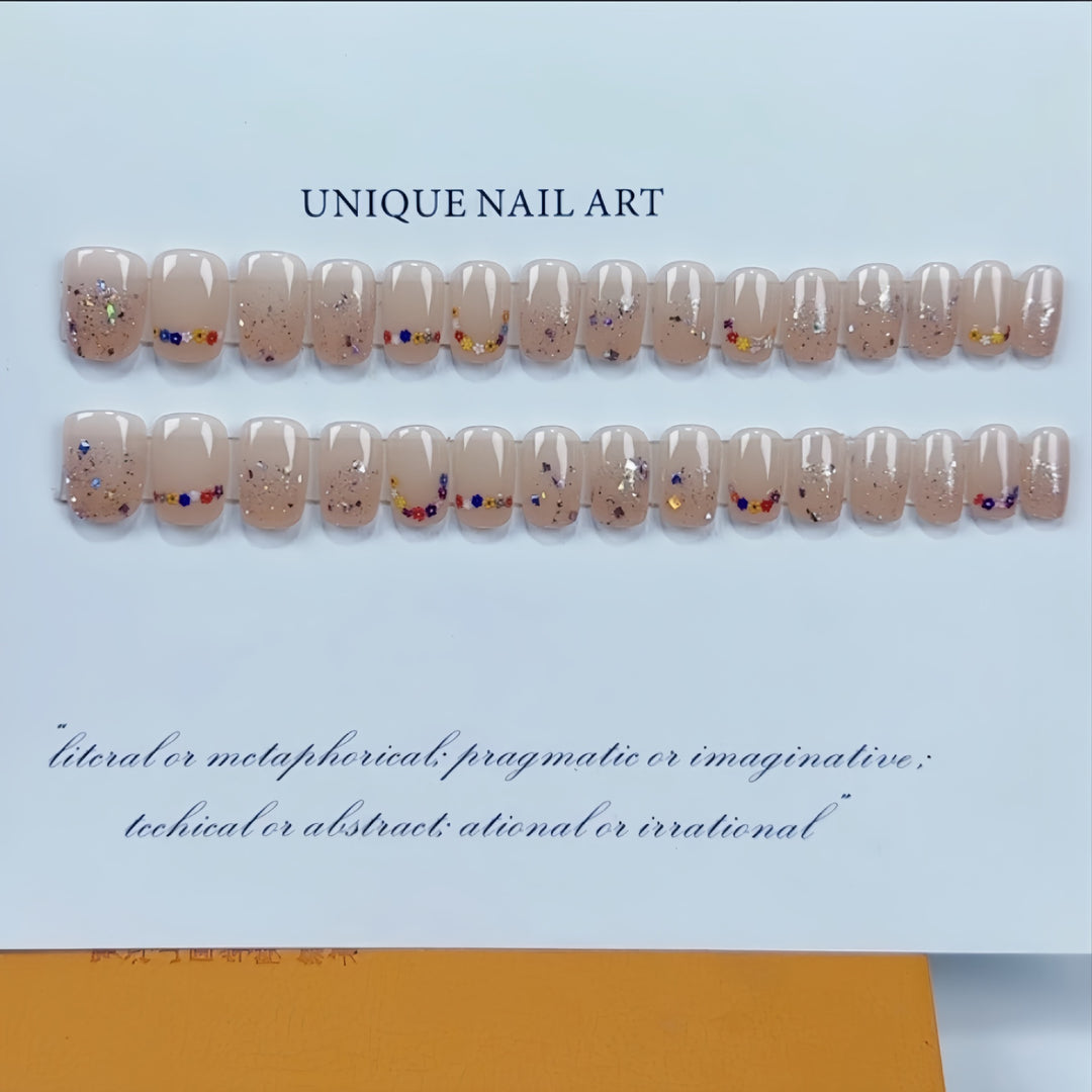 Einzigartiges Design Press-On Nagelset Karnz