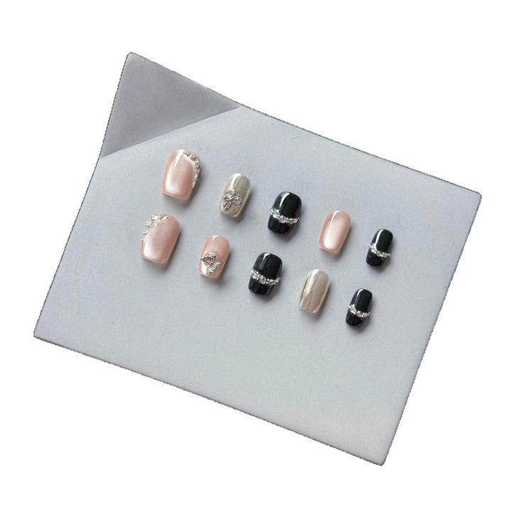 Dekorative Press-On Nagelkunst Set mit Strass-Akzenten 1791773547