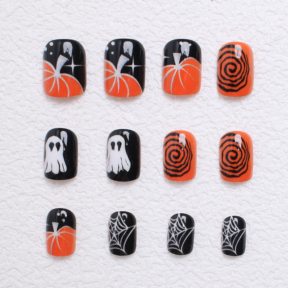 Kunstnagelset mit kreativen Halloween-Motiven Karnz