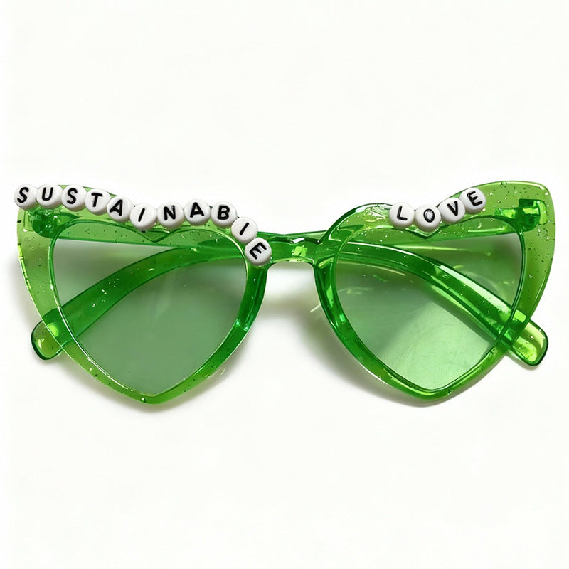 Verspielte Katzenaugen-Sonnenbrille mit Perlenakzenten Karnz