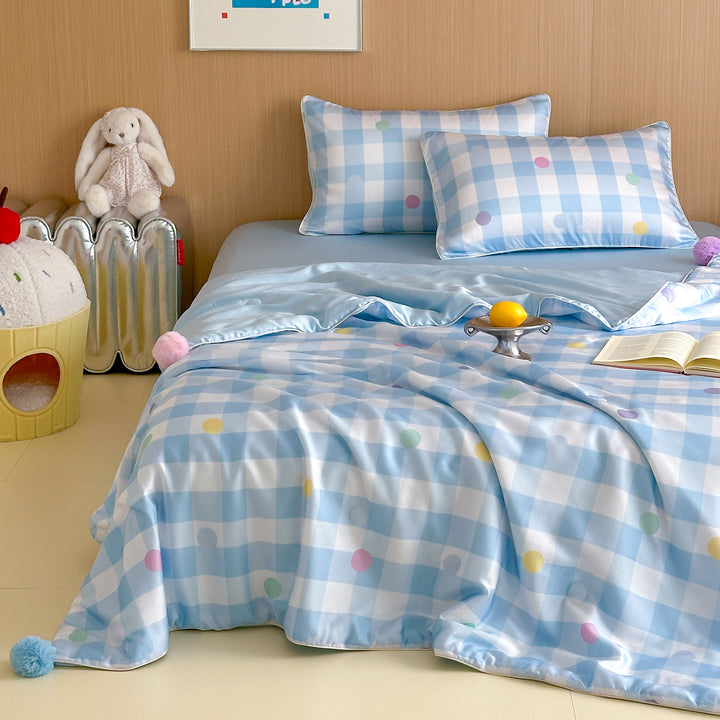 Kinder-Bettwäscheset mit gesteppter Kuscheldecke und kariertem Punktmuster Karnz