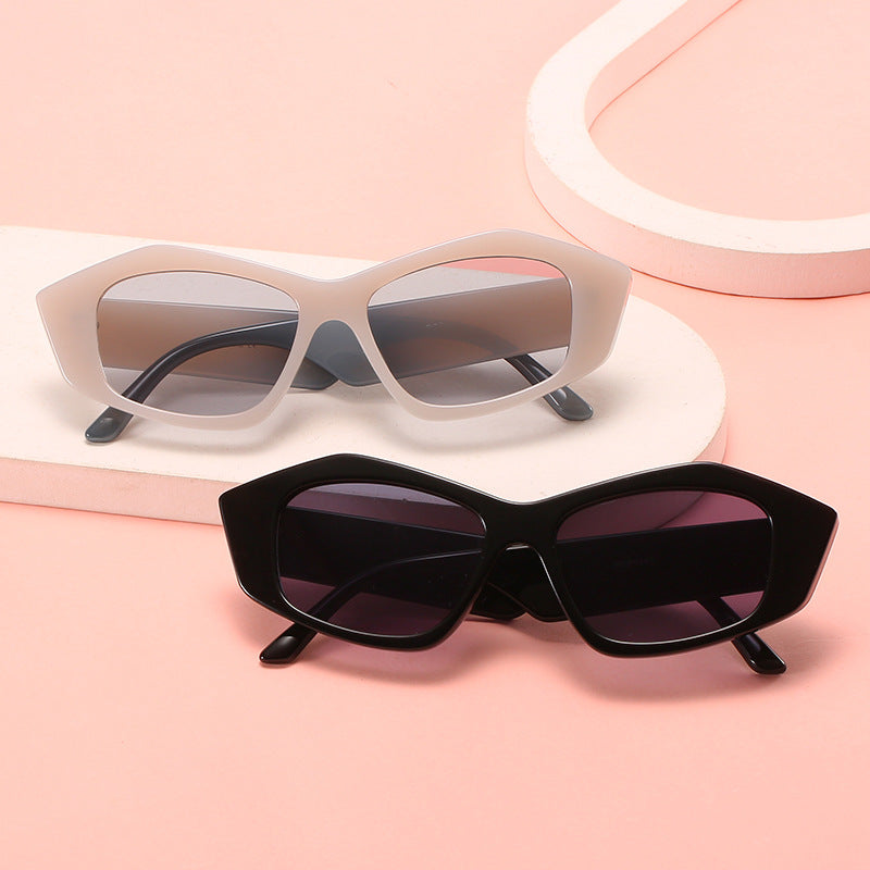 Damen geometrische Sonnenbrille mit einzigartigem, futuristischem Design Karnz