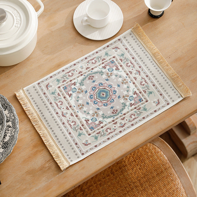 Gewebter kleiner Läufer-Teppich im Vintage-Ornamentstil mit Fransen