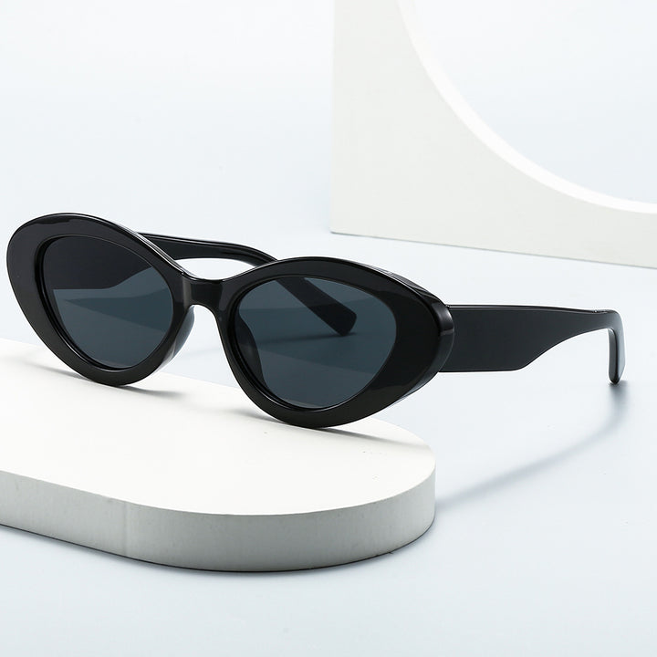 Damen Elegante Sonnenbrille im mondänen Design Karnz