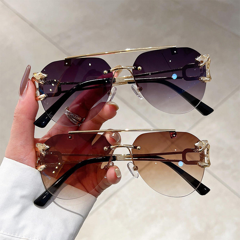 Damen ausgefallene runde Sonnenbrille mit dekorativen Details Karnz