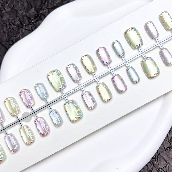 Iridescent Gem-Beschmückte Press-On Nagel Set