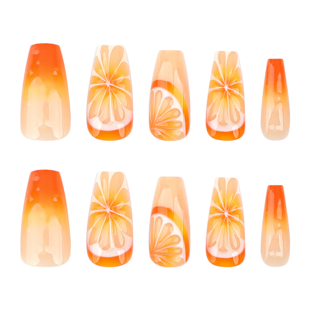 Kunstvolle Nagelverlängerungen im Frucht-Design Karnz