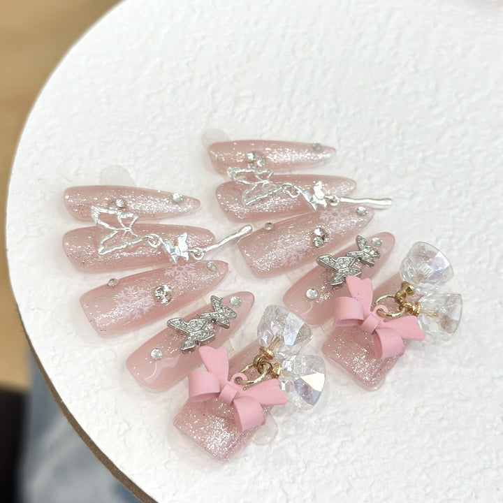 Dekoratives Strass- und Schleifen-Press-On-Nagelset