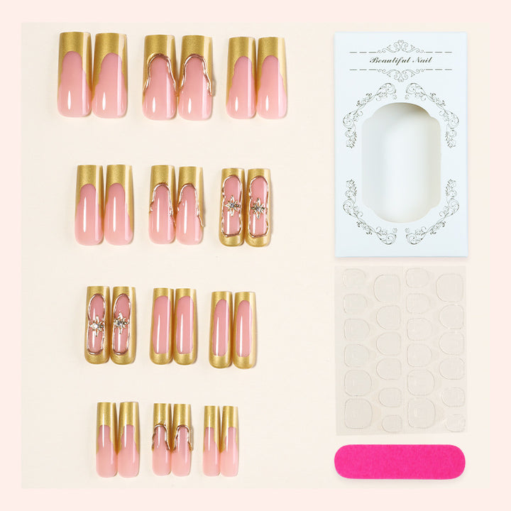 Elegantes Press-On-Nagelkunst-Set mit goldenen Akzentdesign Karnz