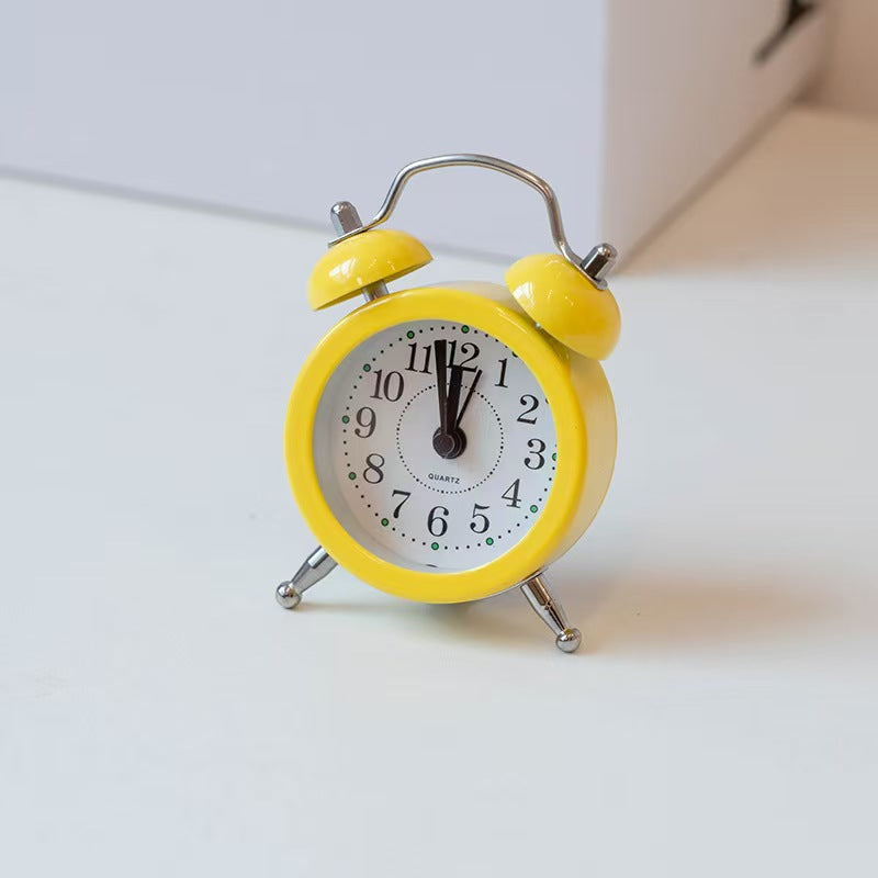 Klassischer Tischwecker Im Bunten Retro-Design Karnz