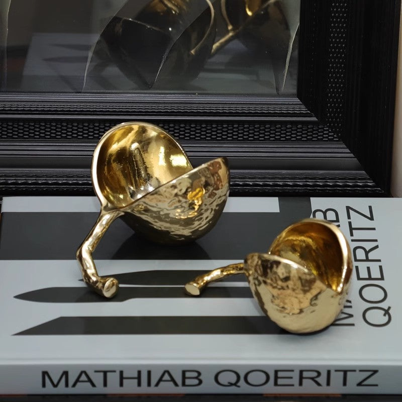 Elegante polierte goldene Dekoschale