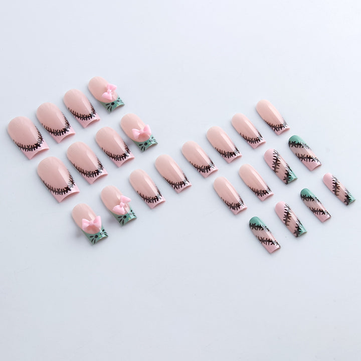 Verspielte Nagelkunst Karnz