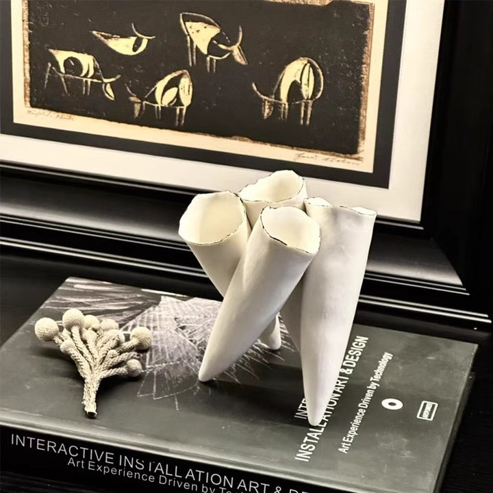 Dekorative Moderne Skulptierte Vase