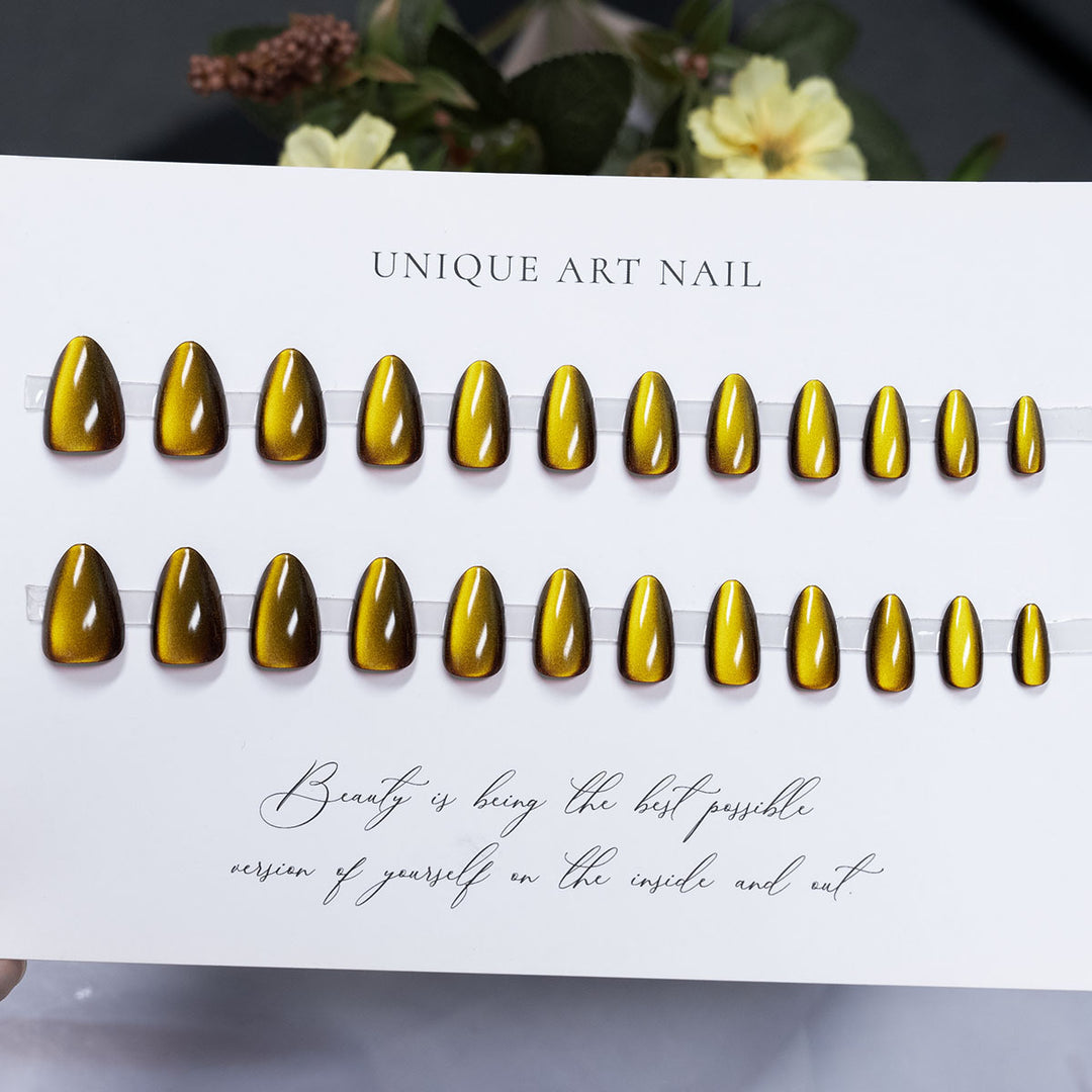 Glänzendes Press-On Nagelkunst Set