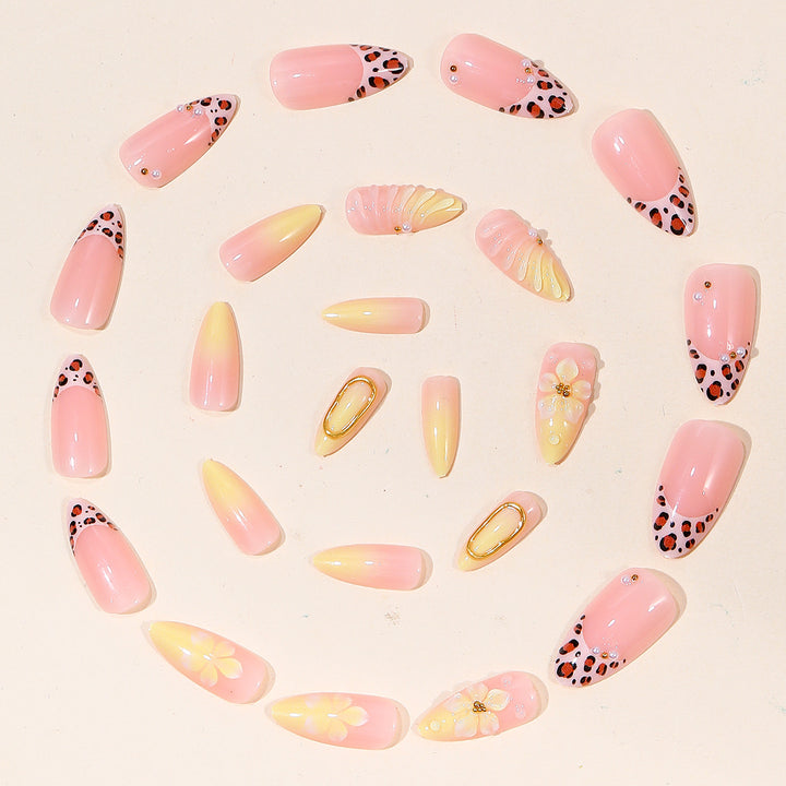Dekorative 3D Blumen Nagelkunst Extensions Karnz