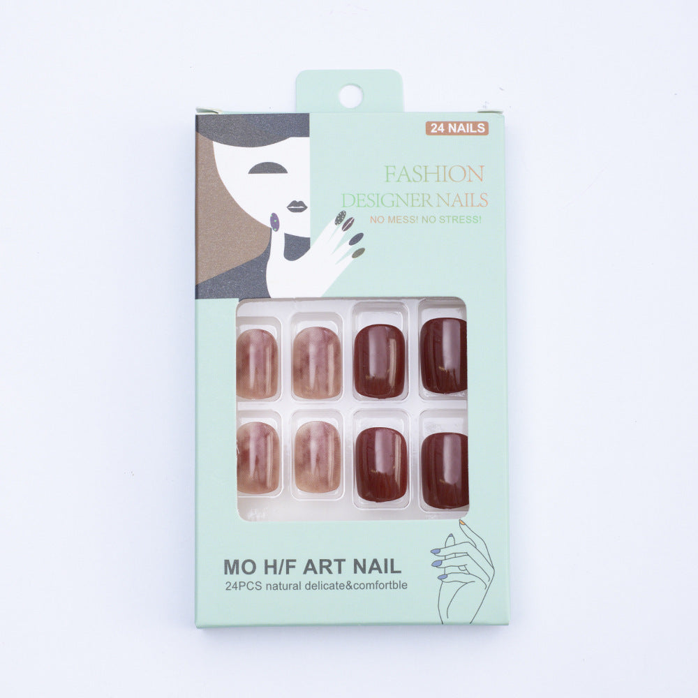 Kunstnagelset mit elegantem Farbverlauf und stylischen Oberflächen Karnz