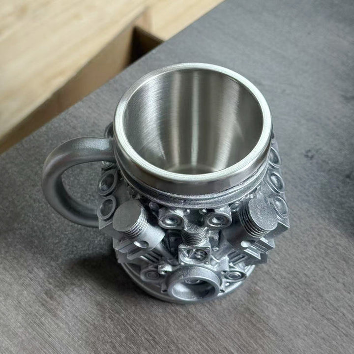 Bierkrug im Motor-Design Karnz