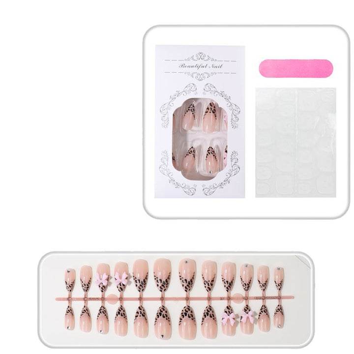 Stylische Tierdruck Press-On Nagelspitzen Karnz