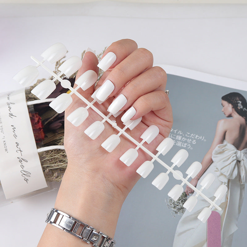 Natürliche glänzende Press-On-Nagelspitzen Karnz
