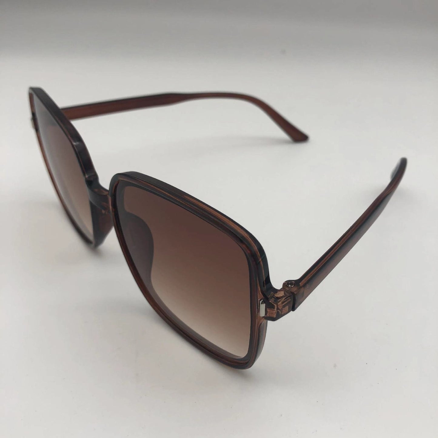 Damen Oversized Sonnenbrille mit UV-Schutz und elegantem Design Karnz