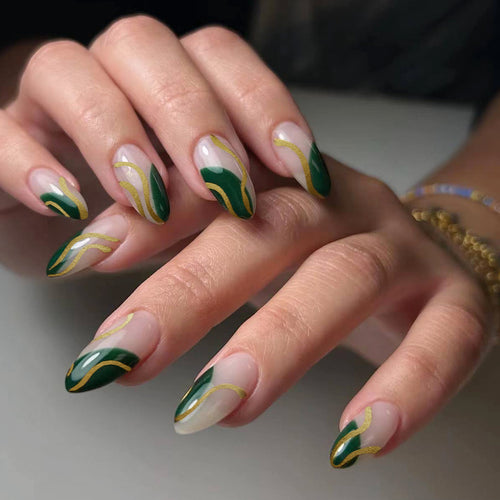 Stilvolle Nagelkunst Karnz