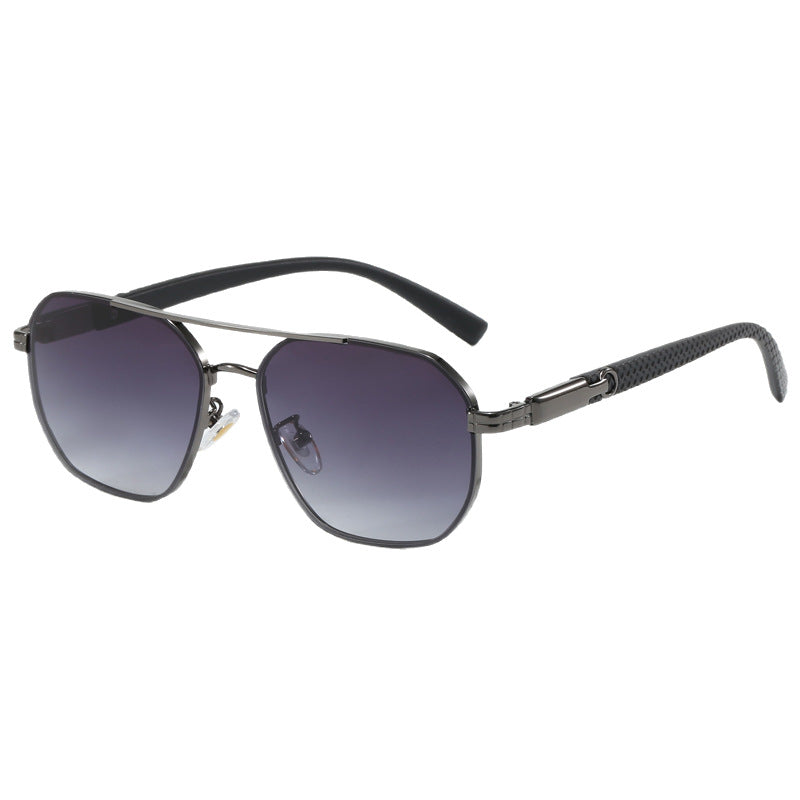 Damen modische Sonnenbrille mit stilvollen Akzenten Karnz