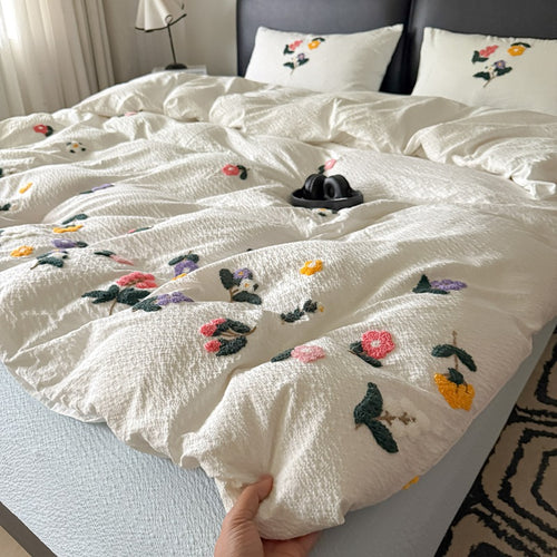 Texturiert Gesticktes Floral Bettbezug-Set mit Tufted Applikation