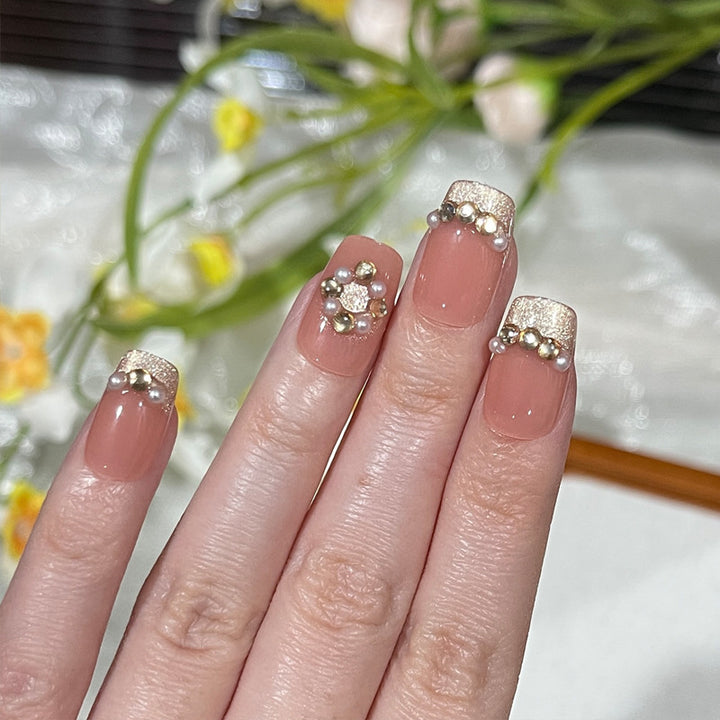 Dekoratives Strass-Nagelkunst-Set Karnz